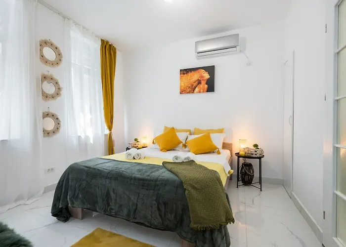 Light-Monza-Unirii Apartment Bucureşti